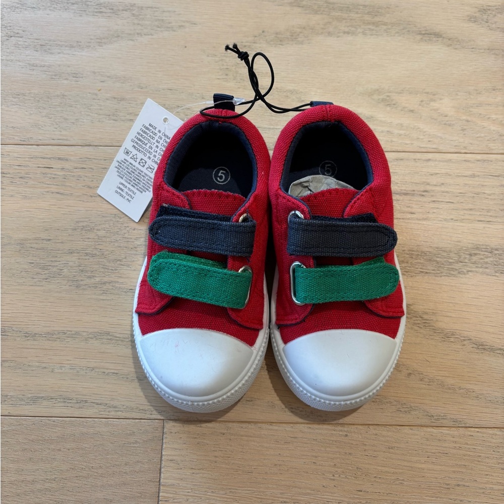 Toddler colorblock sneakers, size 5, NWT